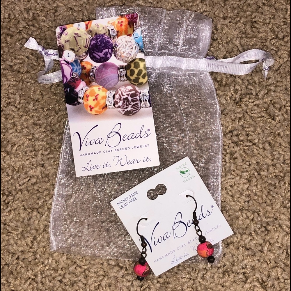 NWT. Viva Beads Earrings